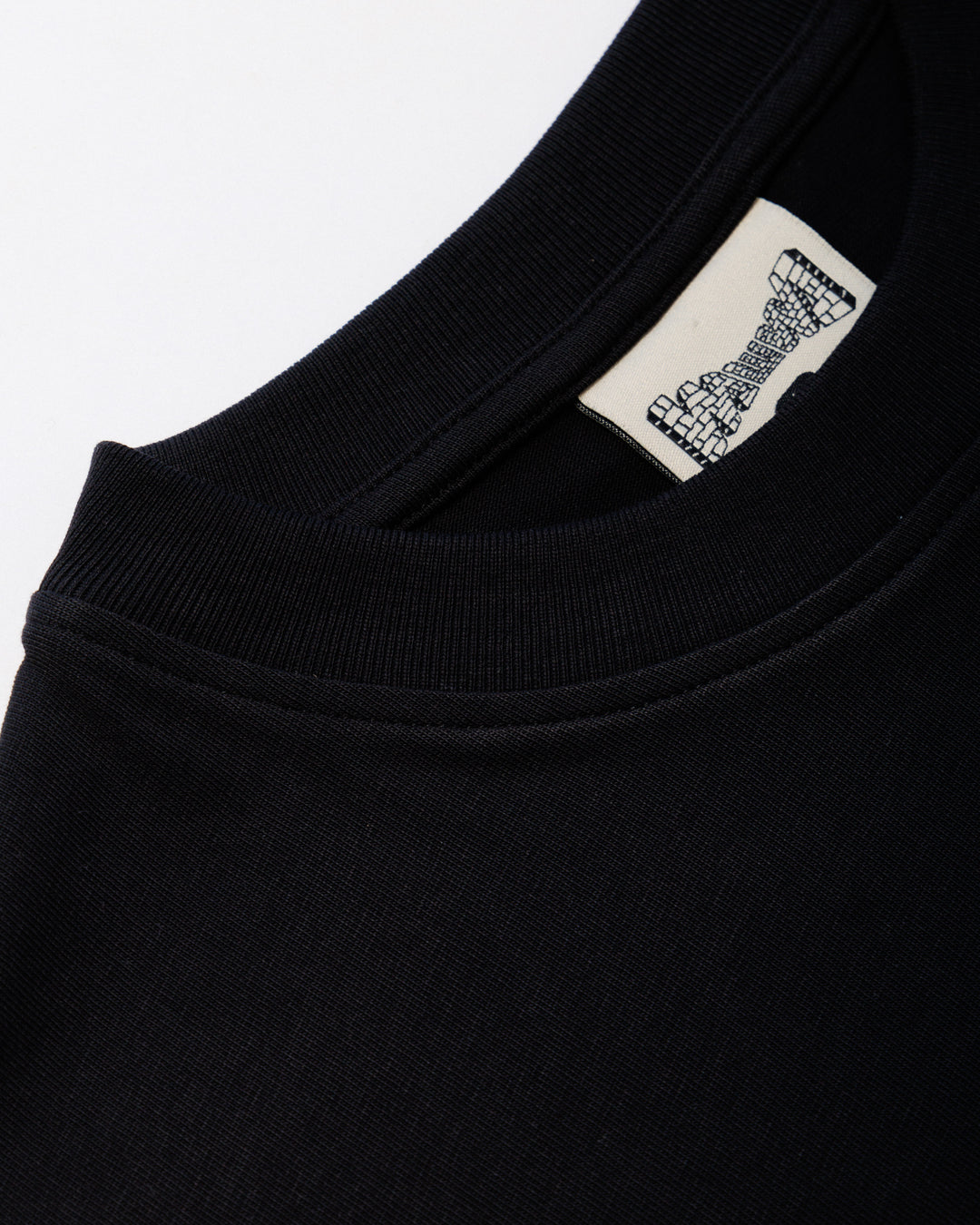 Grounded Logo T-Shirt - Black