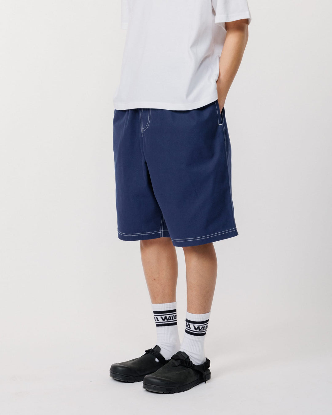 Zama Shorts - Navy/ White